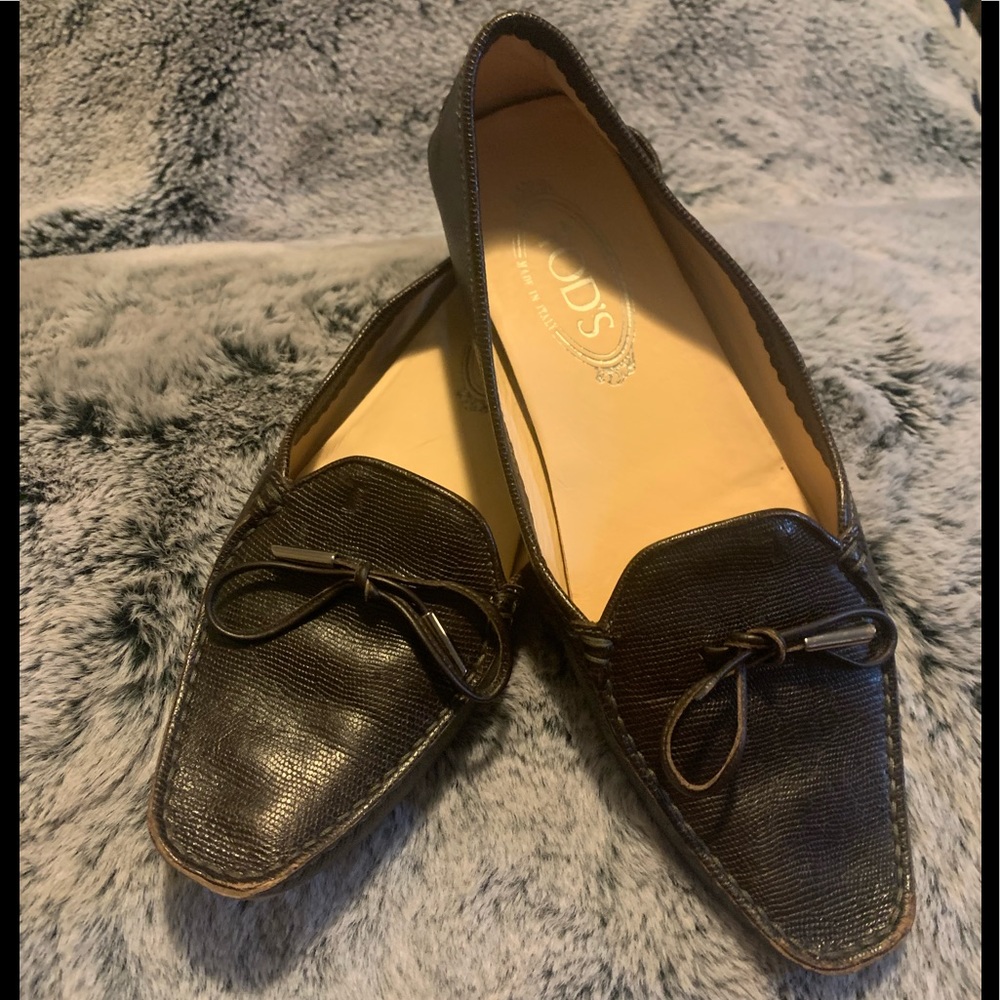 ❤️TODS SIZE 9❤️EXTREMELY COMFORTABLE DRIVING SHOES BY FAMOUS ITALIAN SHOEMAKERS